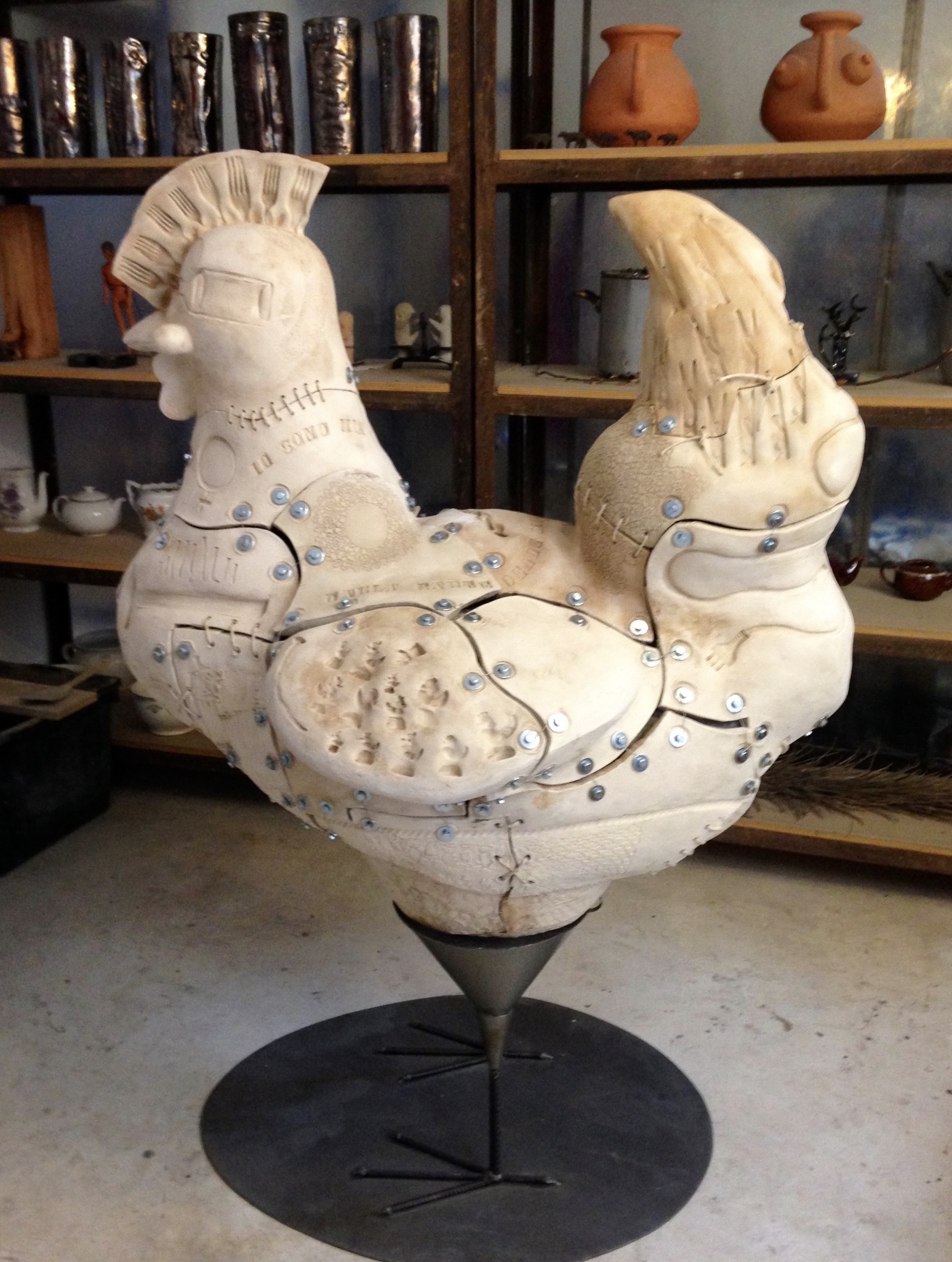 2017 - dalla parte delle galline - terracotta, ferro, imbuti, spago, dadi e bulloni, h cm 170